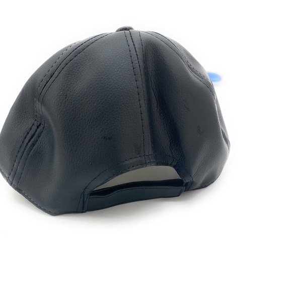 4/$25 August Women’s Faux Leather Fleece Hat NWT - Picture 4 of 4